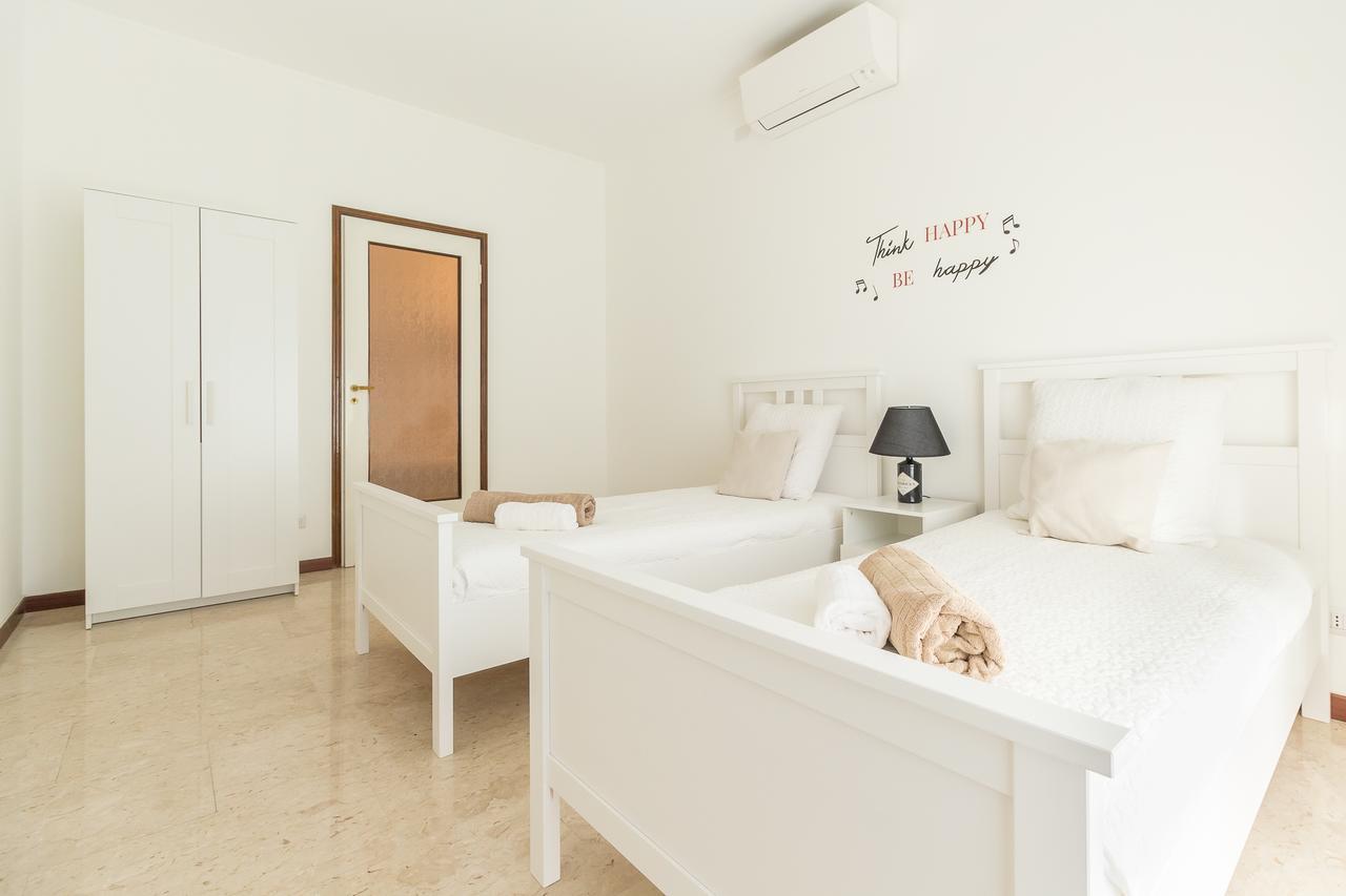 Alessia'S Flat- Sondrio M3 Appartement Milaan Buitenkant foto