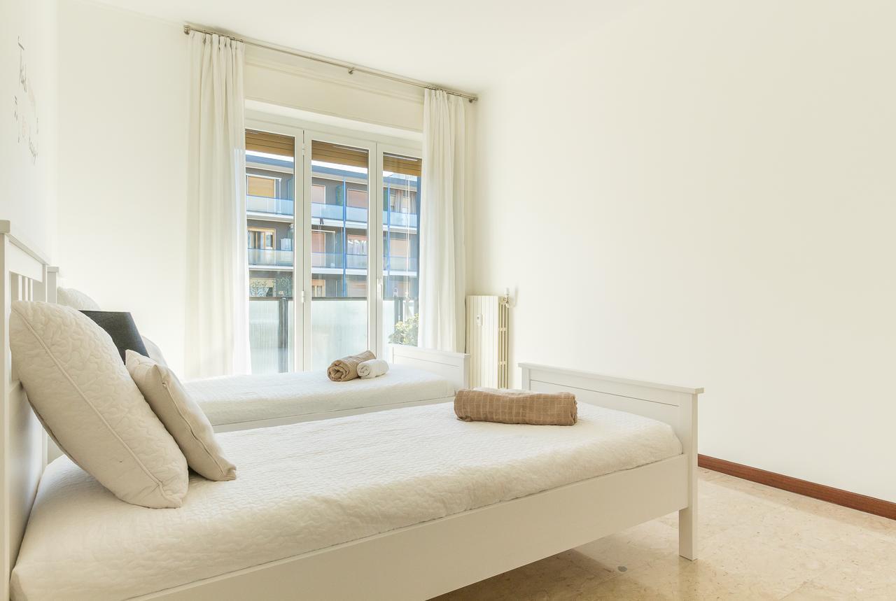 Alessia'S Flat- Sondrio M3 Appartement Milaan Buitenkant foto